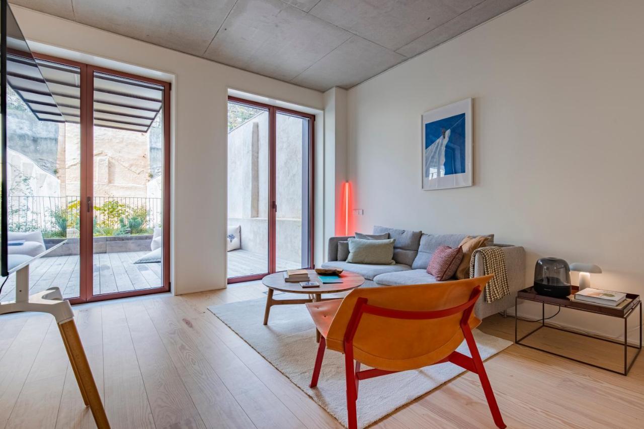 Deluxe 2Bdr Apartment W/ Patio By Lovelystay Lisboa Ngoại thất bức ảnh