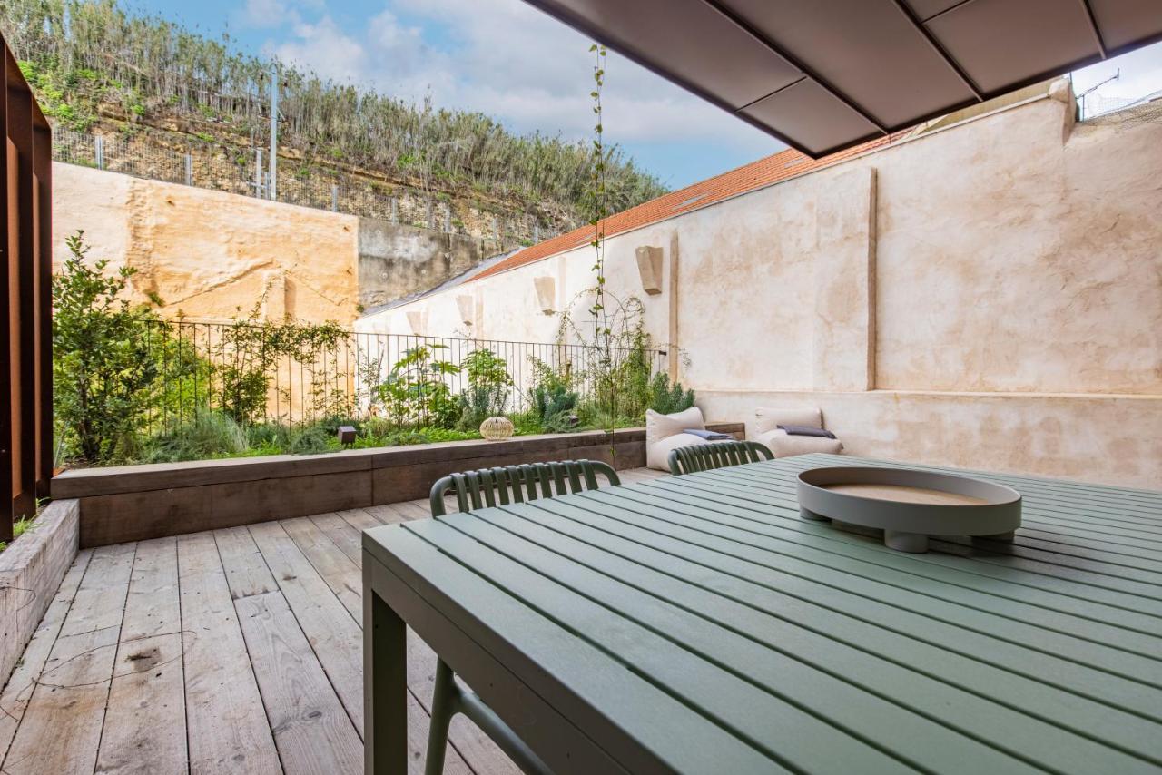 Deluxe 2Bdr Apartment W/ Patio By Lovelystay Lisboa Ngoại thất bức ảnh