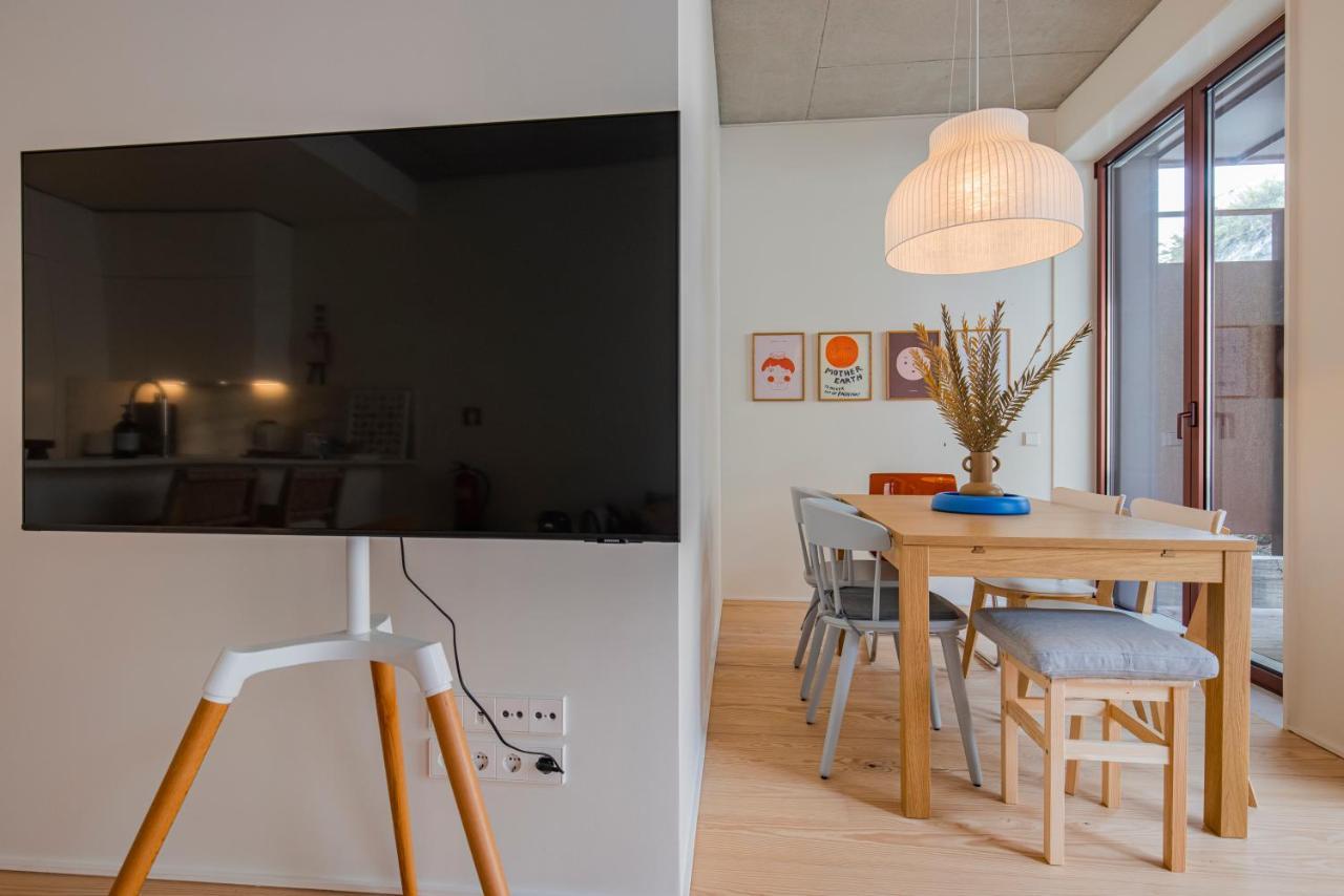 Deluxe 2Bdr Apartment W/ Patio By Lovelystay Lisboa Ngoại thất bức ảnh