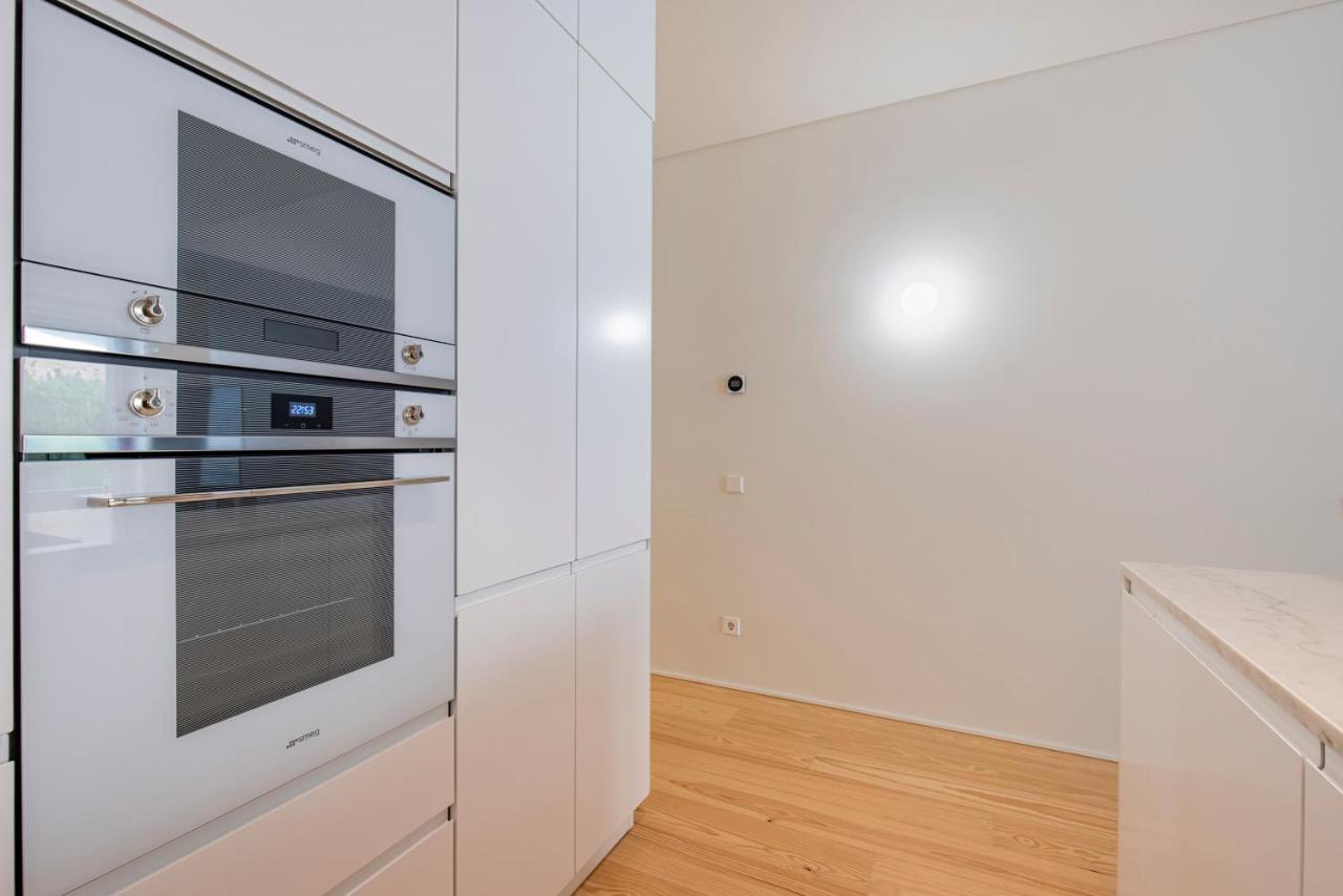 Deluxe 2Bdr Apartment W/ Patio By Lovelystay Lisboa Ngoại thất bức ảnh