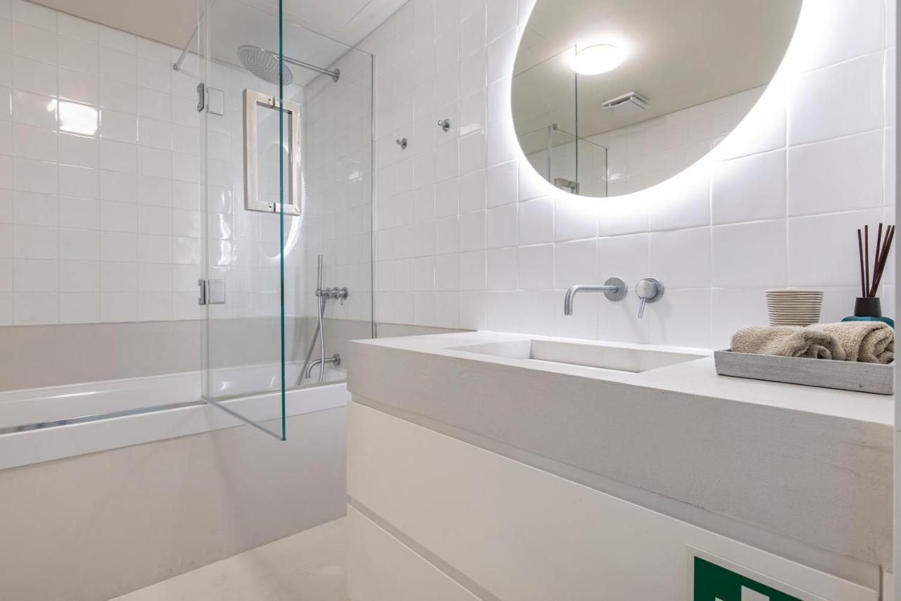 Deluxe 2Bdr Apartment W/ Patio By Lovelystay Lisboa Ngoại thất bức ảnh