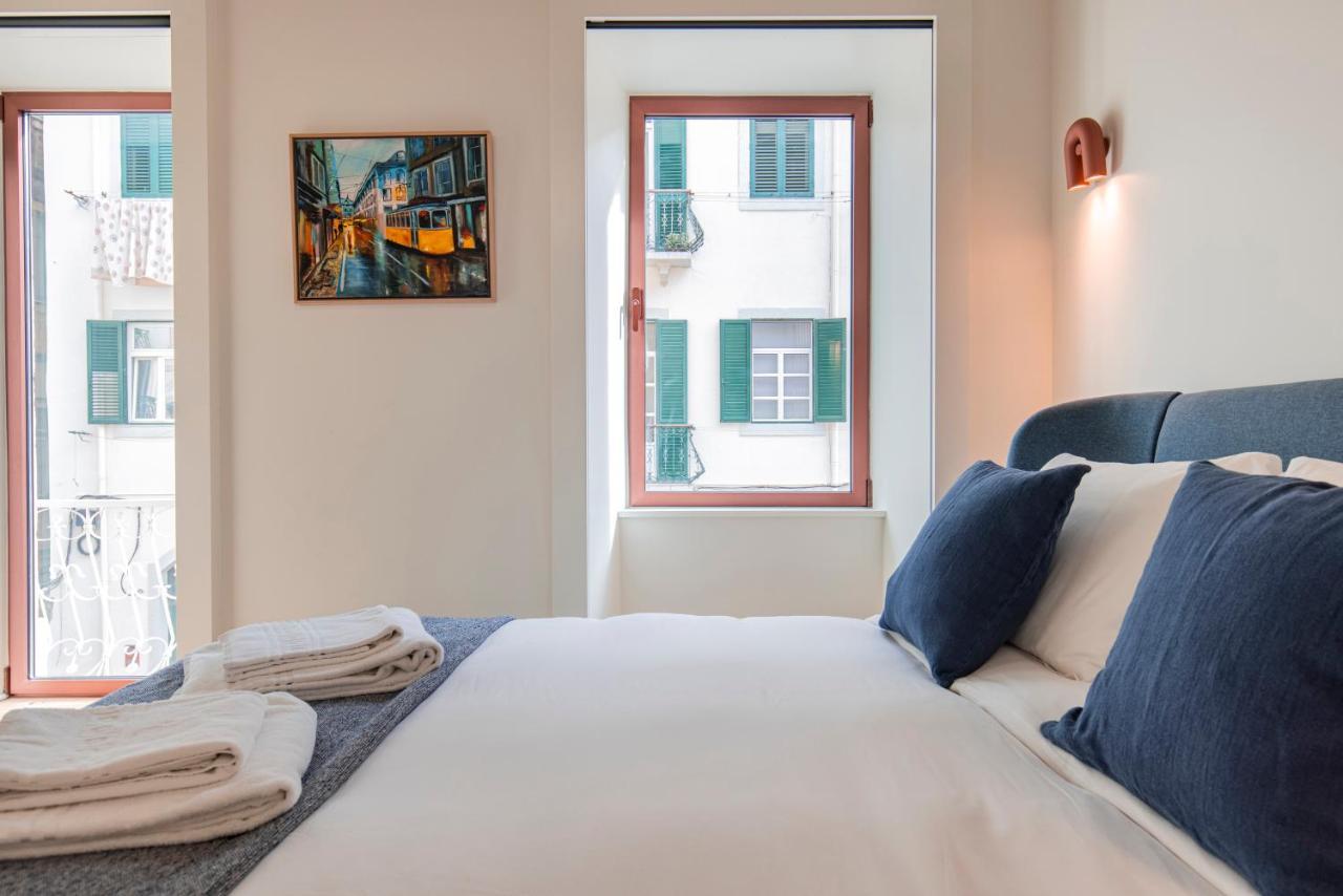 Deluxe 2Bdr Apartment W/ Patio By Lovelystay Lisboa Ngoại thất bức ảnh