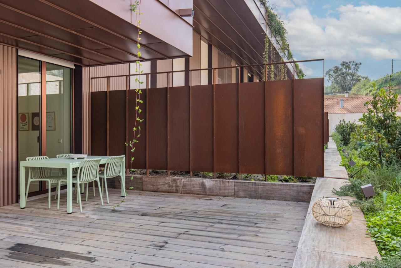 Deluxe 2Bdr Apartment W/ Patio By Lovelystay Lisboa Ngoại thất bức ảnh
